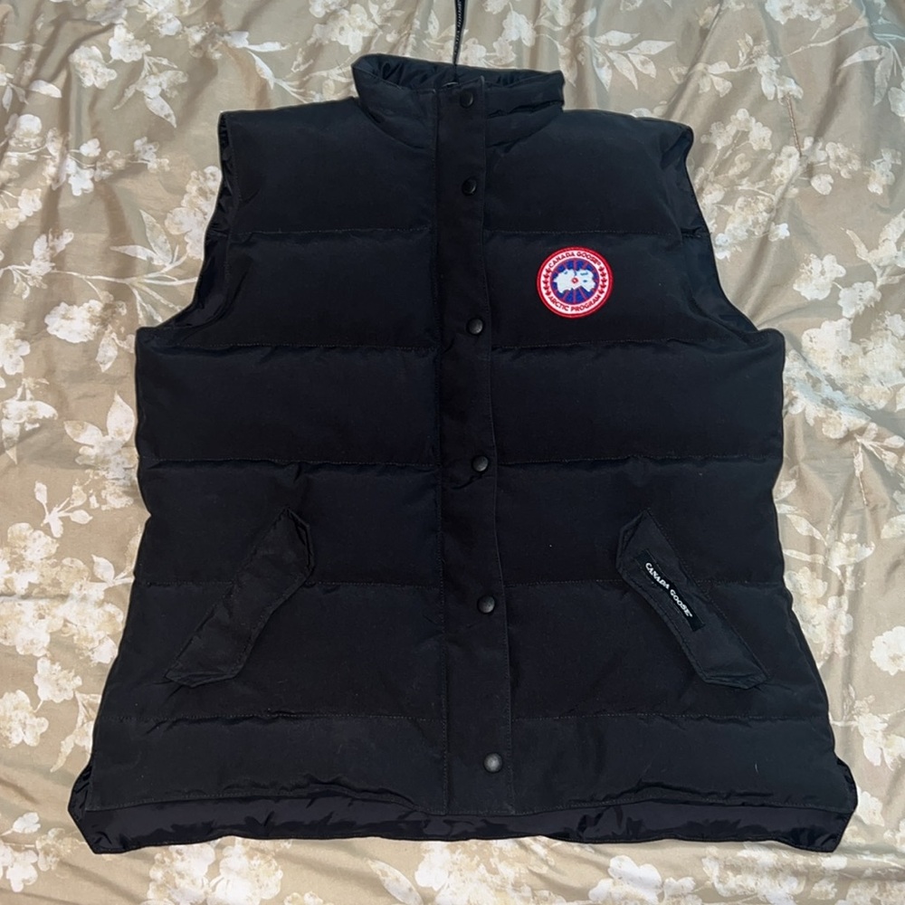 Canada Goose Black Puffer Vest Size XL - Picture 4 of 11